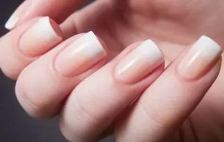 چگونه می توان ناخن های کاشت را برداشت و چطور؟
