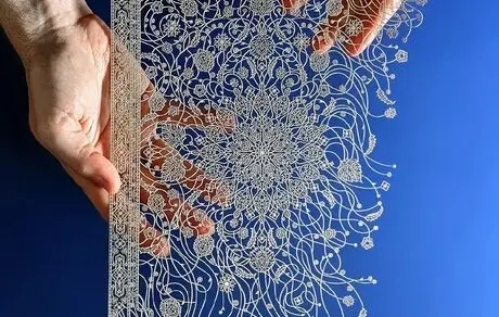 منبت‌کاری با برش لیزری روی کاغذ 