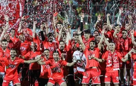 رونمایی از پیراهن پرسپولیس همزمان با جشن قهرمانی