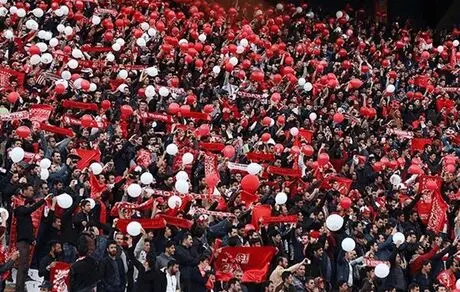 
دستگیری تعدادی از هواداران تراکتور!