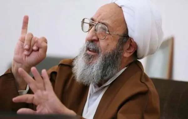 رئیس جمهور نظامی برای کشور بسیار خطرناک است