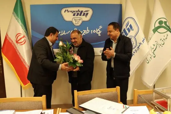 نشست مدیرعامل شرکت صنایع شیر ایران با مدیران شرکت شیر پاستوریزه پگاه زنجان