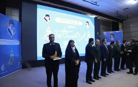 تقدیر از روابط عمومی شرکت فولاد اکسین خوزستان در جشنواره رسانه‌ای ابوذر