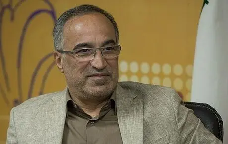 آشتیانی:مگر معاون وزیر سخنگوی فدراسیون فوتبال است 
