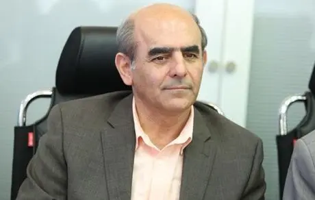صفر کردن درآمدنفتی در بودجه تسلیم شدن در برابر فشار تحریم‌هاست

