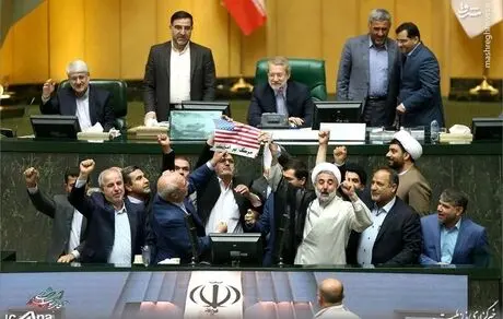 مردم ایران نه، نمایندگان مجلس انقلابی حقوق ماهیانه‌شان را به مردم غزه می‌دهند! 