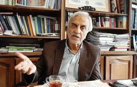 با دادوفریاد و تهمت و افترا انقلابی نمی‌شوید