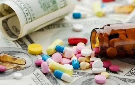 ممنوعیت فروش دارو در داروخانه‌ی اینترنتی 