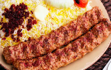 طرز تهیه گام به گام کباب‌ کوبیده خانگی حرفه‌ای در منزل