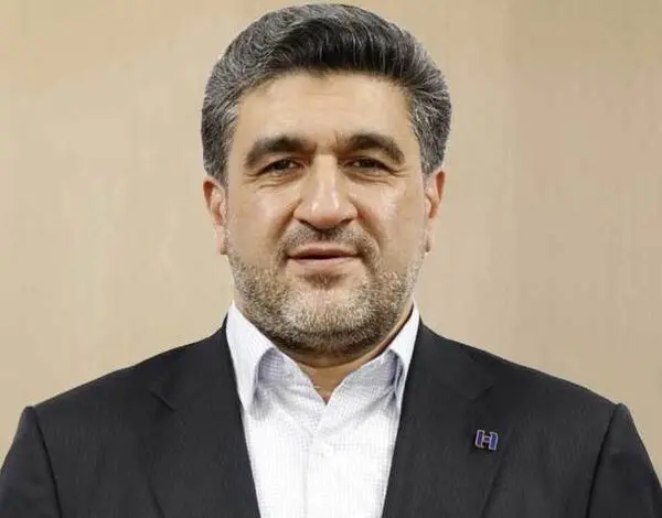 ماه و انگشت