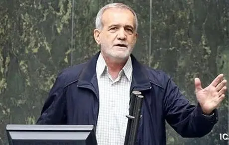 این‌که از انقلابی‌گری حرف بزنید اما به افراد پولدار سرویس دهید انقلابی‌گری نیست