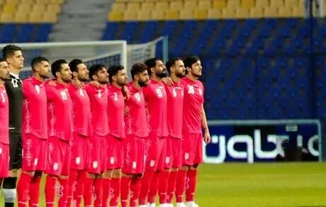 ۱۴ بازیکن از لیست تیم ملی فوتبال خط خوردند