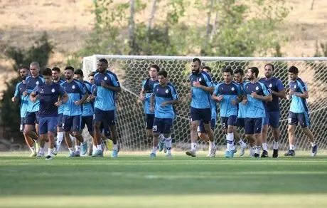 خط خوردن ۴ بازیکن از لیست استقلال