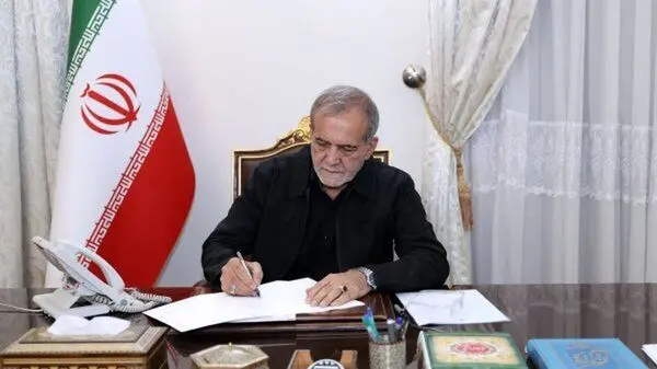 آقای پزشکیان؛ نماینده عالی دولت در هرمزگان را تغییر دهید