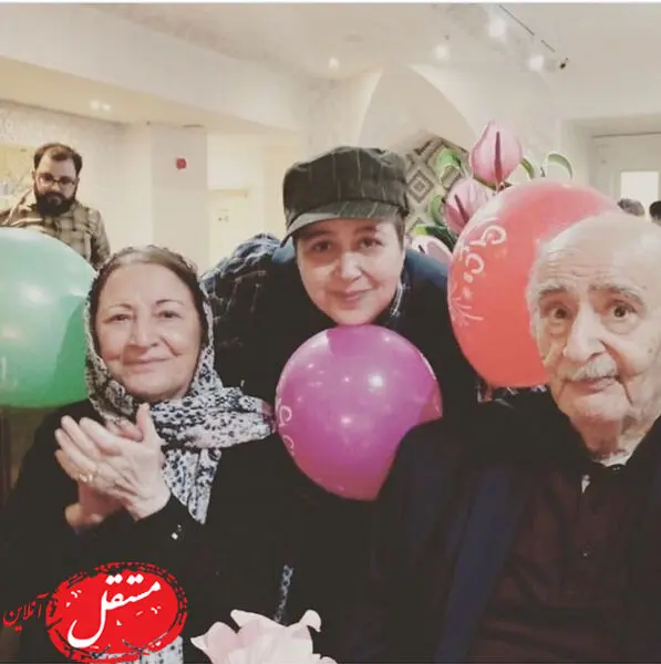 تولد بازی شهره لرستانی با پدر و مادرش  + عکس