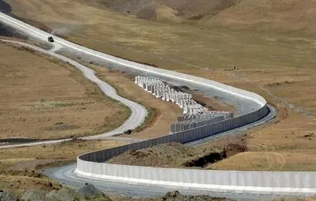 جزئیاتی از پشت پرده دیوارکشی ترکیه در مرز ایران