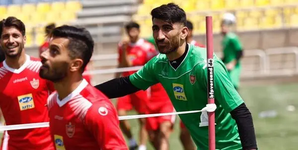 بیرانوند و دستیار سابق برانکو روی سکوهای ورزشگاه + عکس