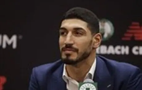 حمله به بازیکن مسلمان تیم بسکتبال بوستون